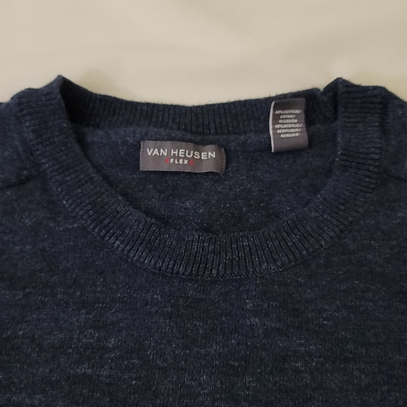 Sweater - Picture 4 of 8